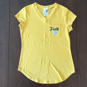 Faith t-shirt Medium 10/12